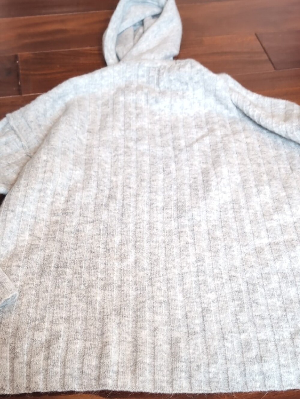 🌸3/$25🌸 Sweet Romeo Light Gray Ribbed Cowl Hoodie Sweater - Picture 5 of 5